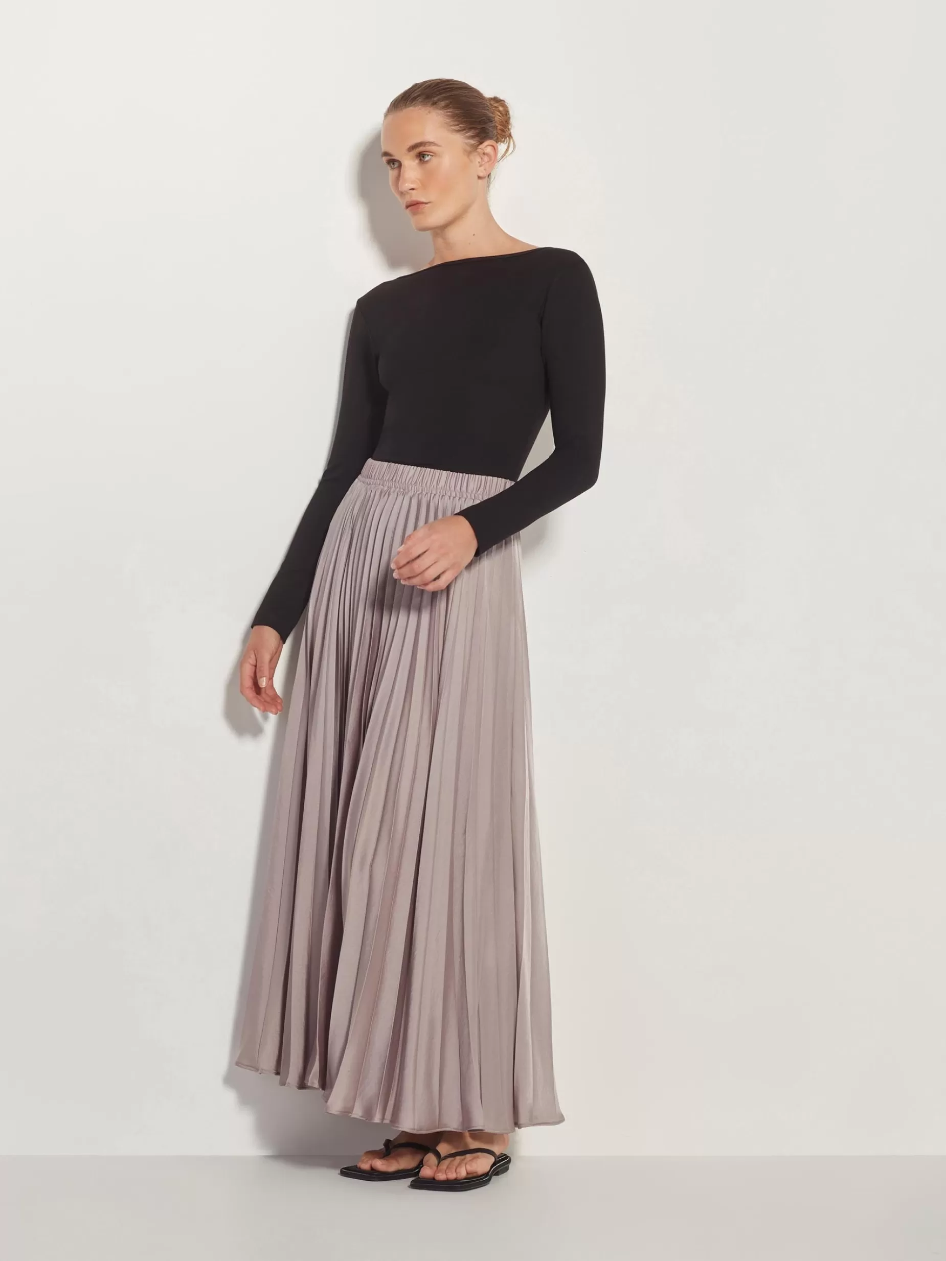 evelyn_pleat_skirt_satin_triacetate_4.webp Women Juliette Hogan Evelyn Pleat Skirt Satin Triacetate