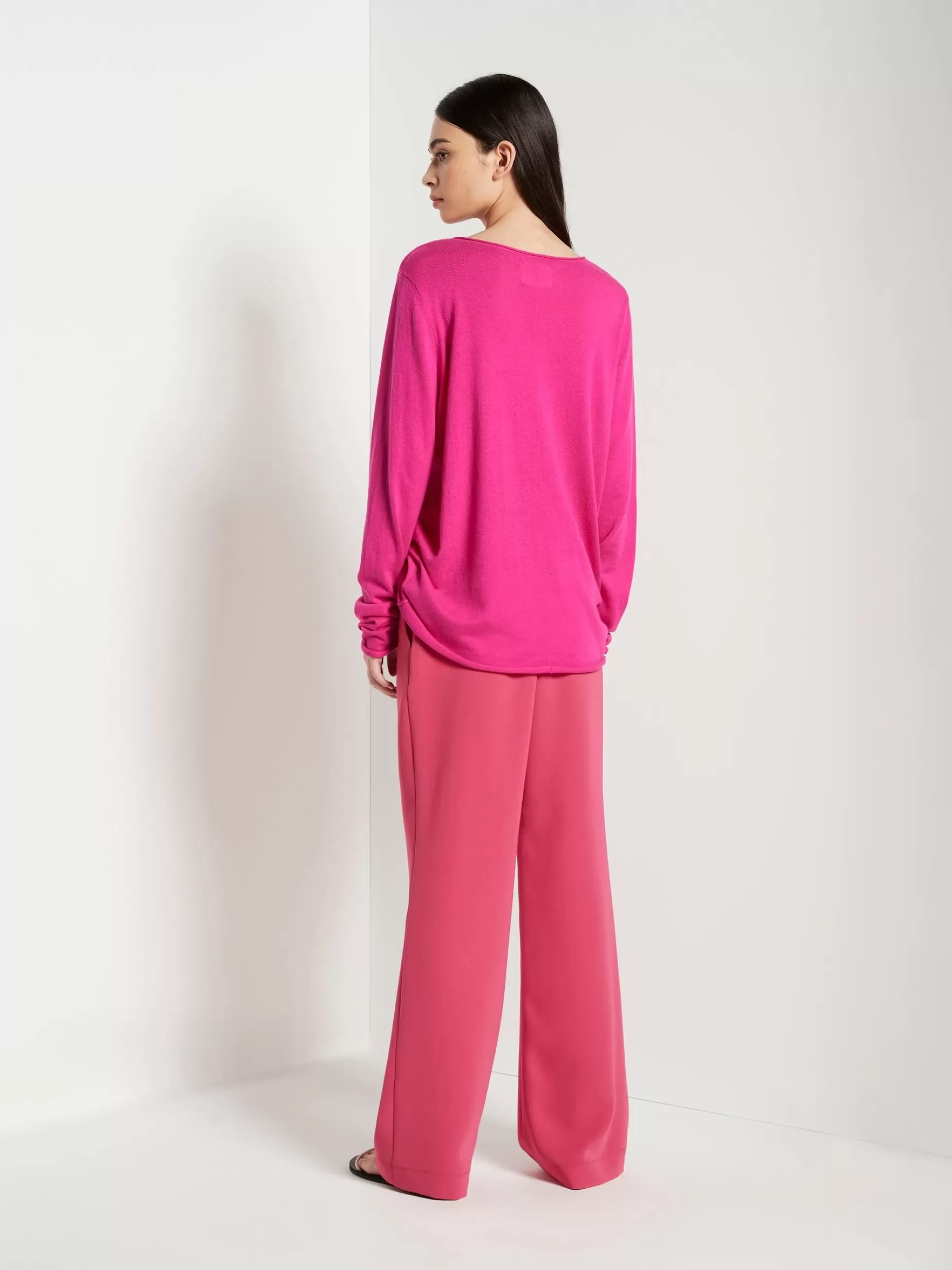 jhl_crew_ls_t_fine_cotton_cashmere_3-1.webp Women Juliette Hogan Jhl Crew L/S T Fine Cotton Cashmere