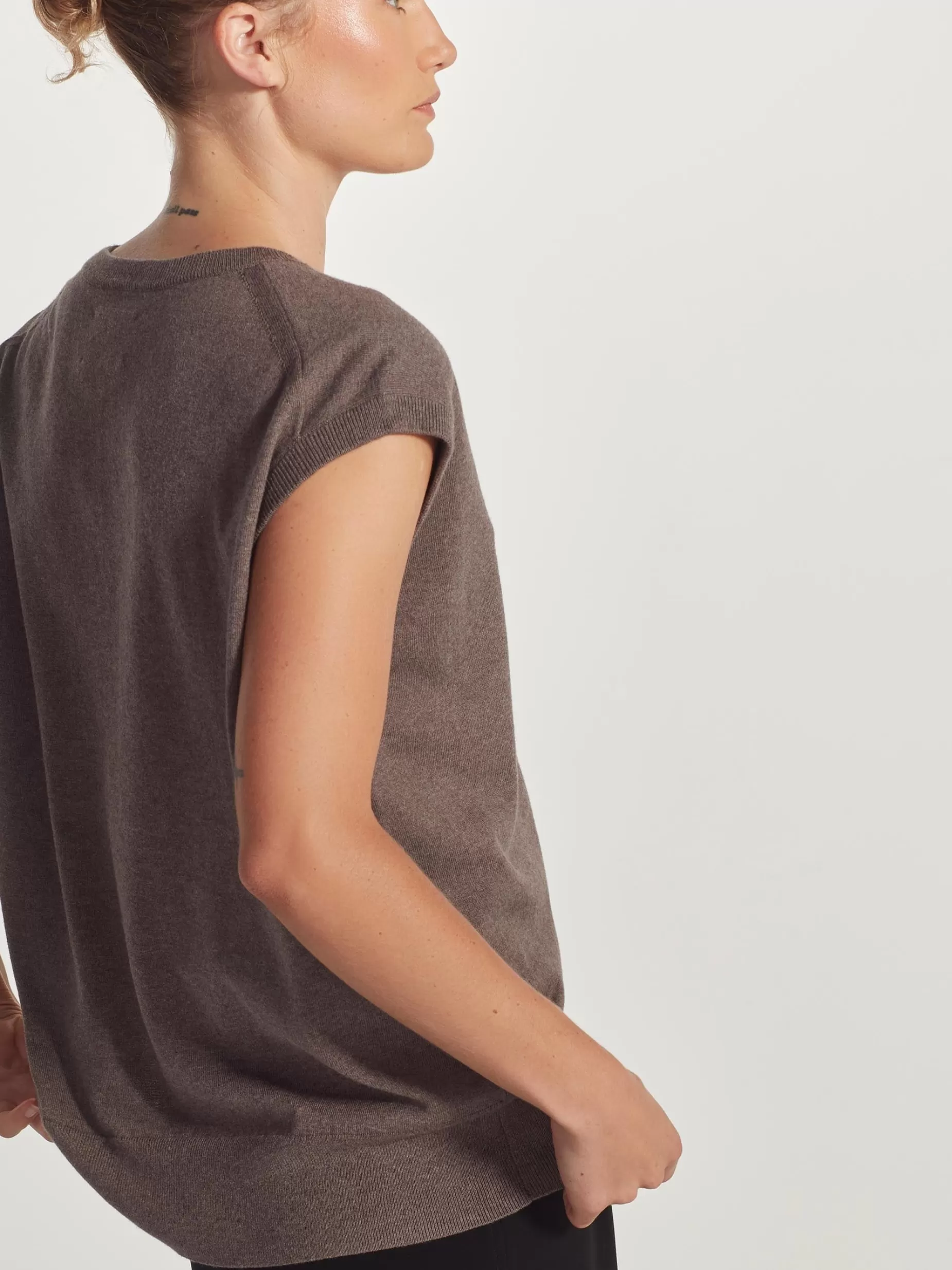 jhl_vest_cotton_cashmere_3-5.webp Women Juliette Hogan Jhl Vest Cotton Cashmere