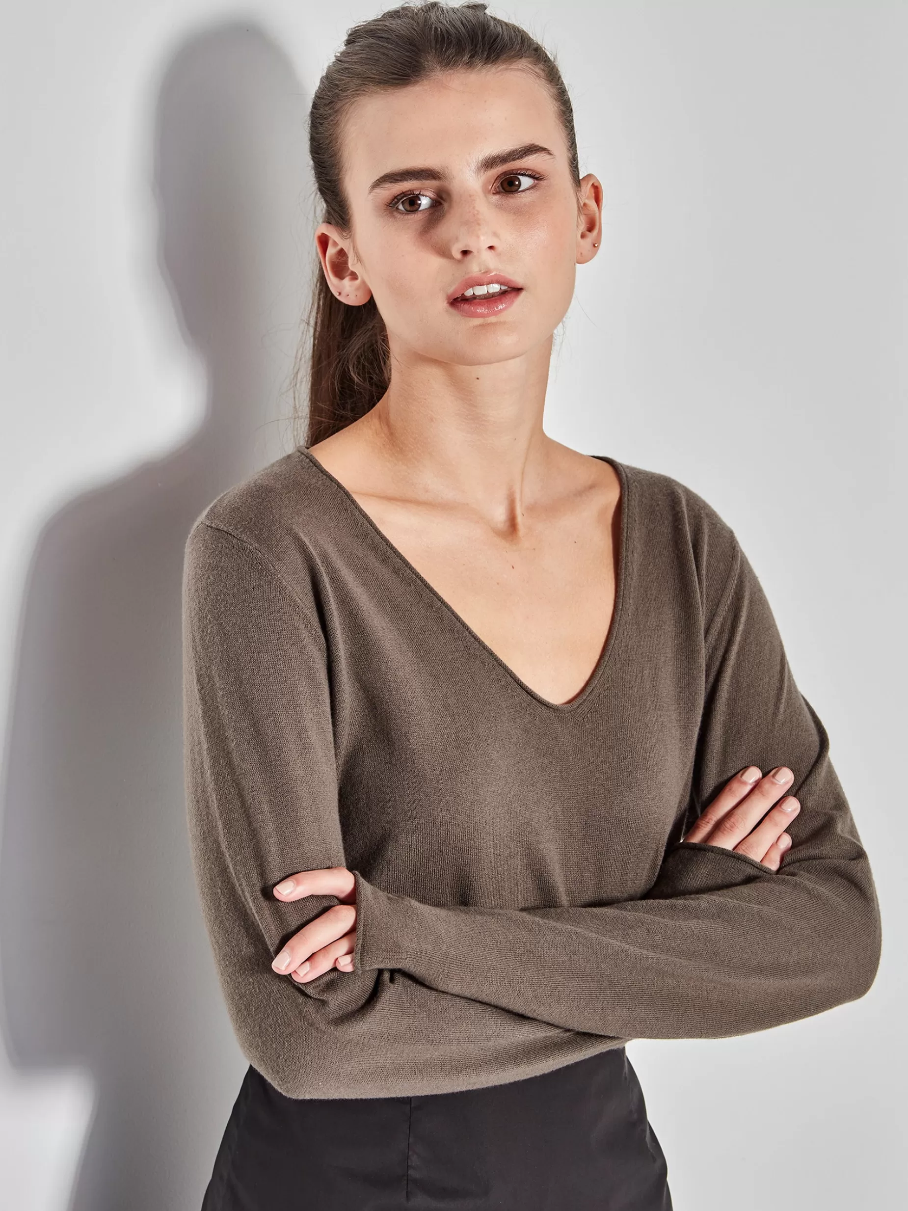 jhl_vneck_ls_t_fine_cotton_cashmere_2-4.webp Women Juliette Hogan Jhl V-Neck L/S T Fine Cotton Cashmere