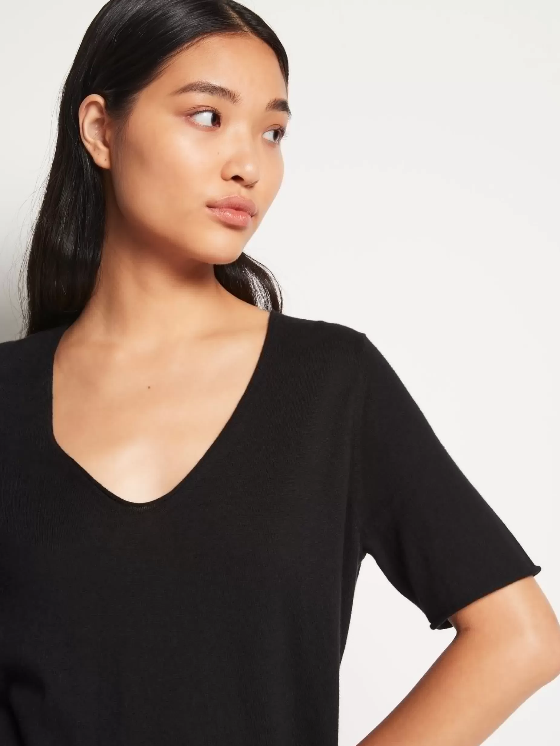 jhl_vneck_t_fine_cotton_cashmere_2-5.webp Women Juliette Hogan Jhl V-Neck T Fine Cotton Cashmere