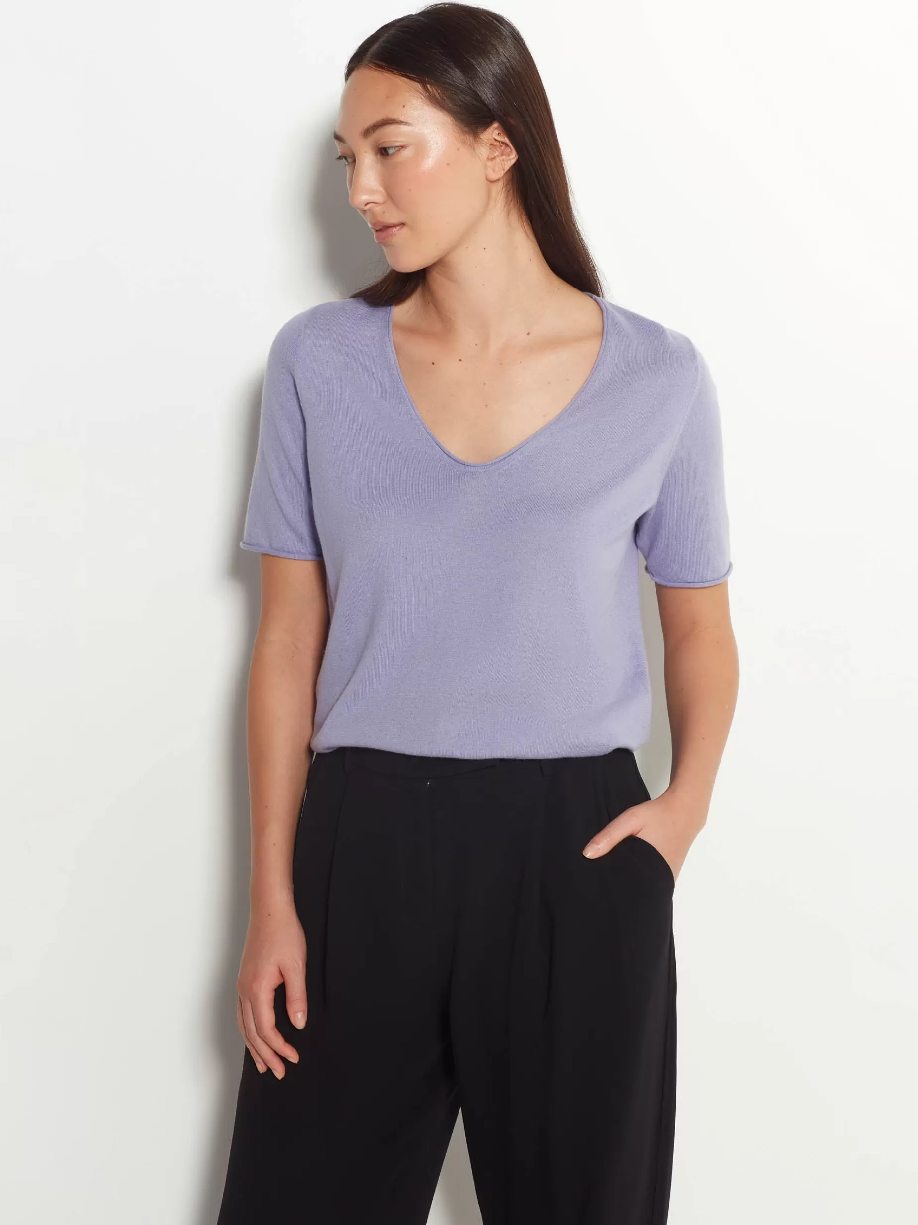 jhl_vneck_t_fine_cotton_cashmere_3-1.webp Women Juliette Hogan Jhl V-Neck T Fine Cotton Cashmere