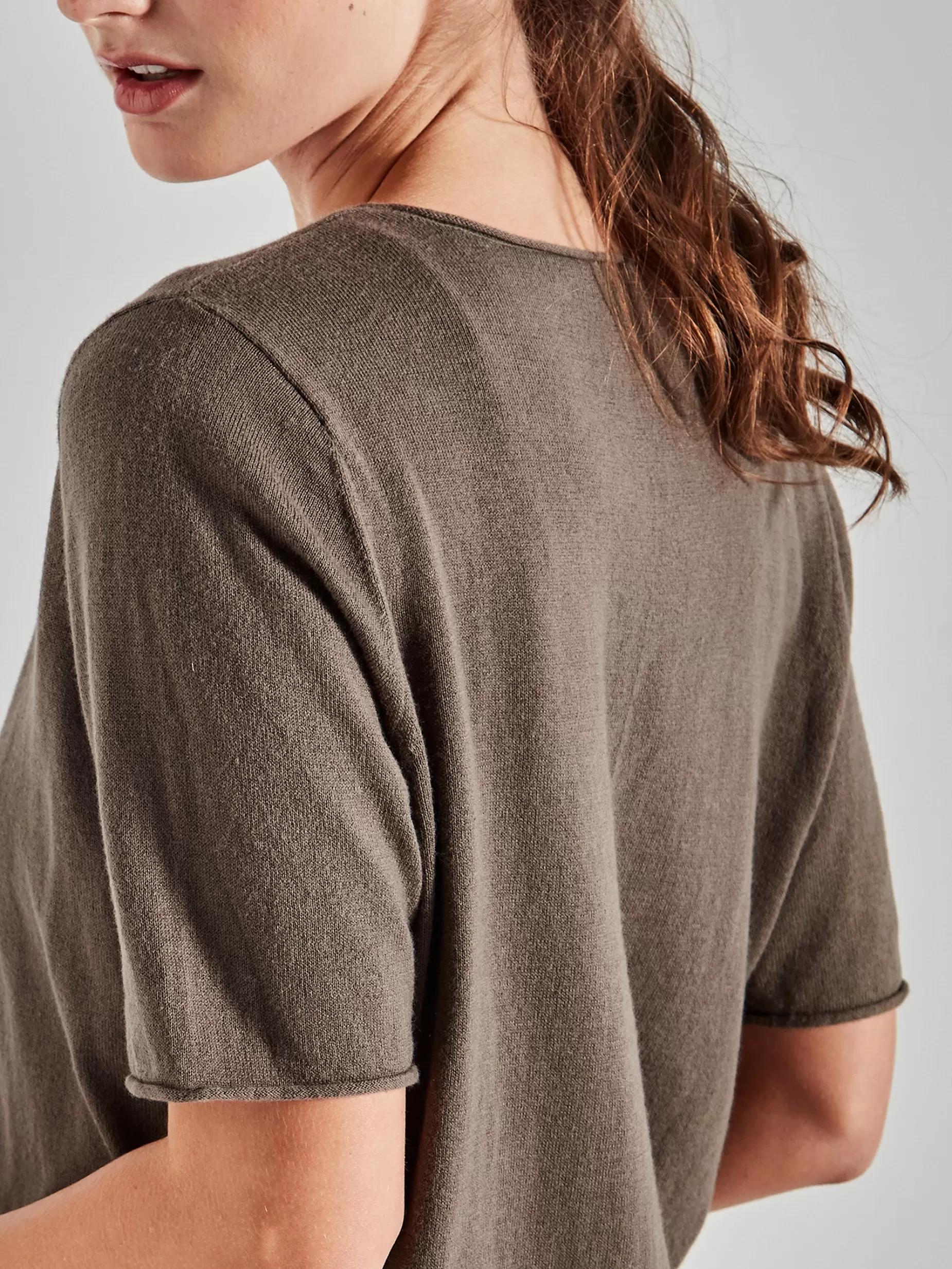 jhl_vneck_t_fine_cotton_cashmere_3-8.webp Women Juliette Hogan Jhl V-Neck T Fine Cotton Cashmere