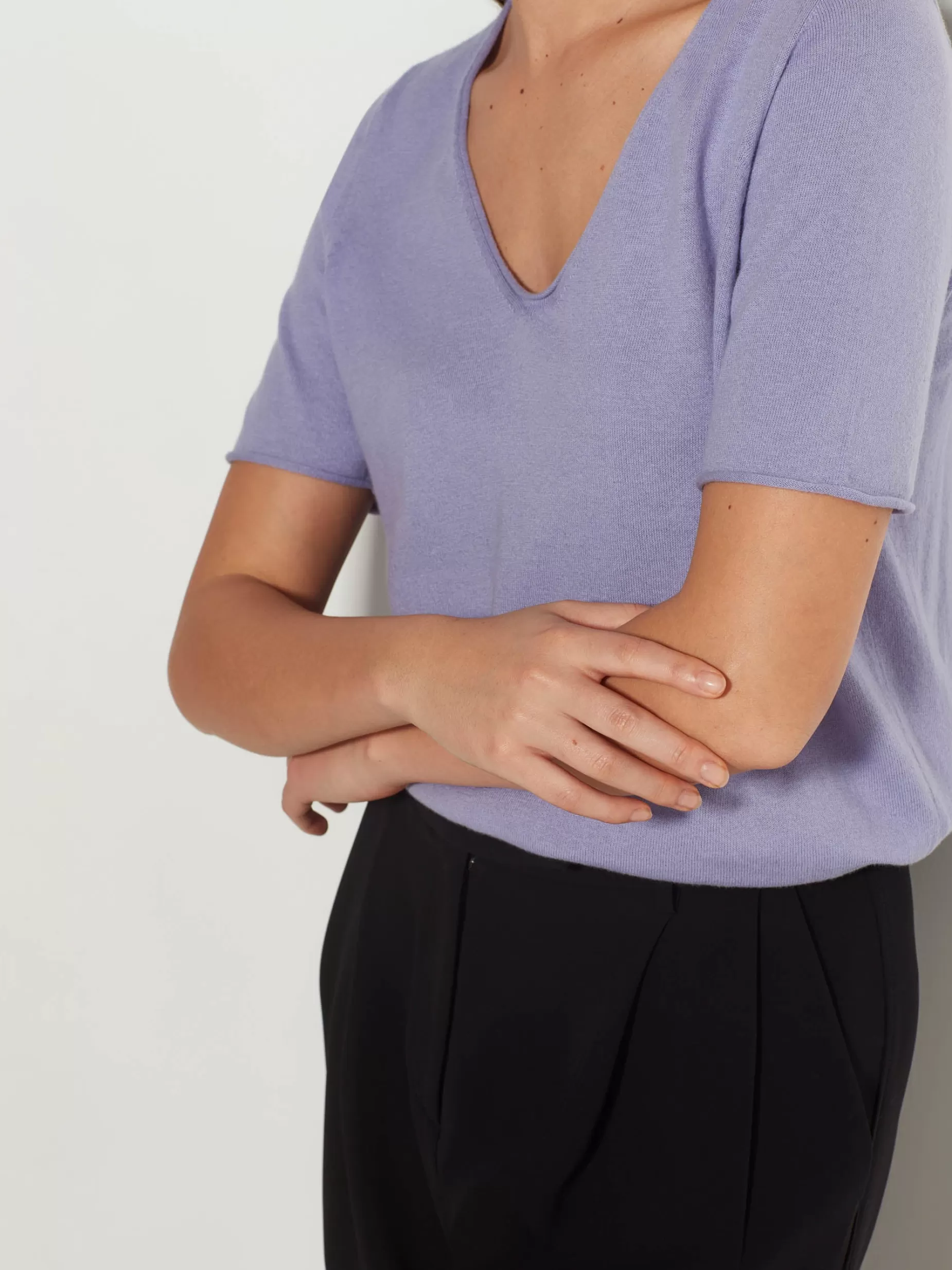 jhl_vneck_t_fine_cotton_cashmere_4.webp Women Juliette Hogan Jhl V-Neck T Fine Cotton Cashmere