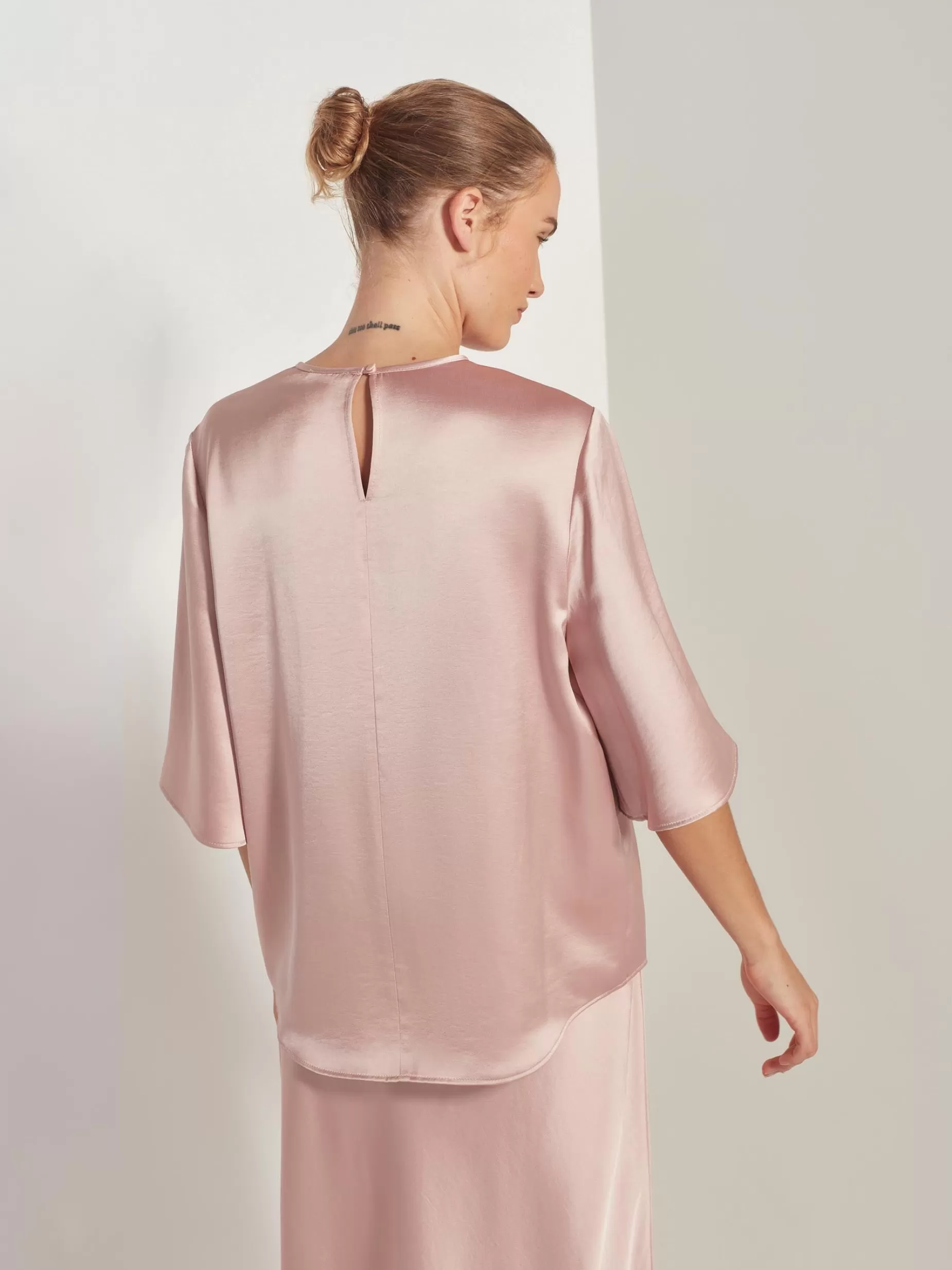 merci_t_heavy_satin_4.webp Women Juliette Hogan Merci T Heavy Satin