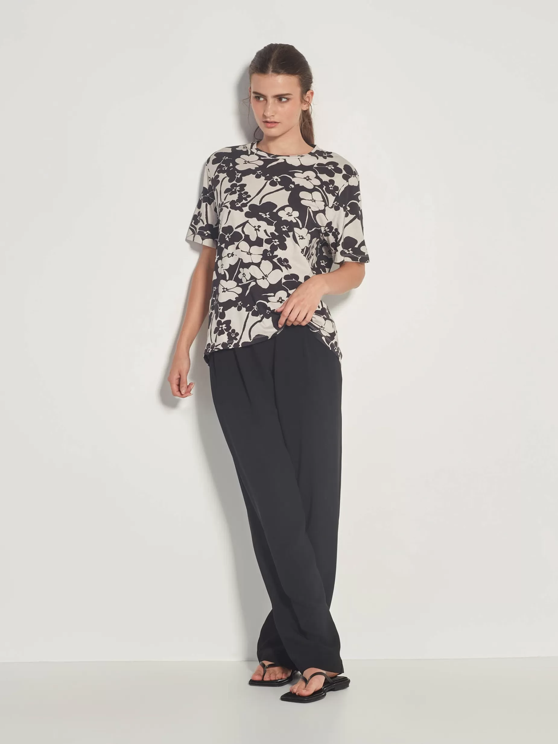 micky_t_luxe_cotton_4-2.webp Women Juliette Hogan Micky T Luxe Cotton