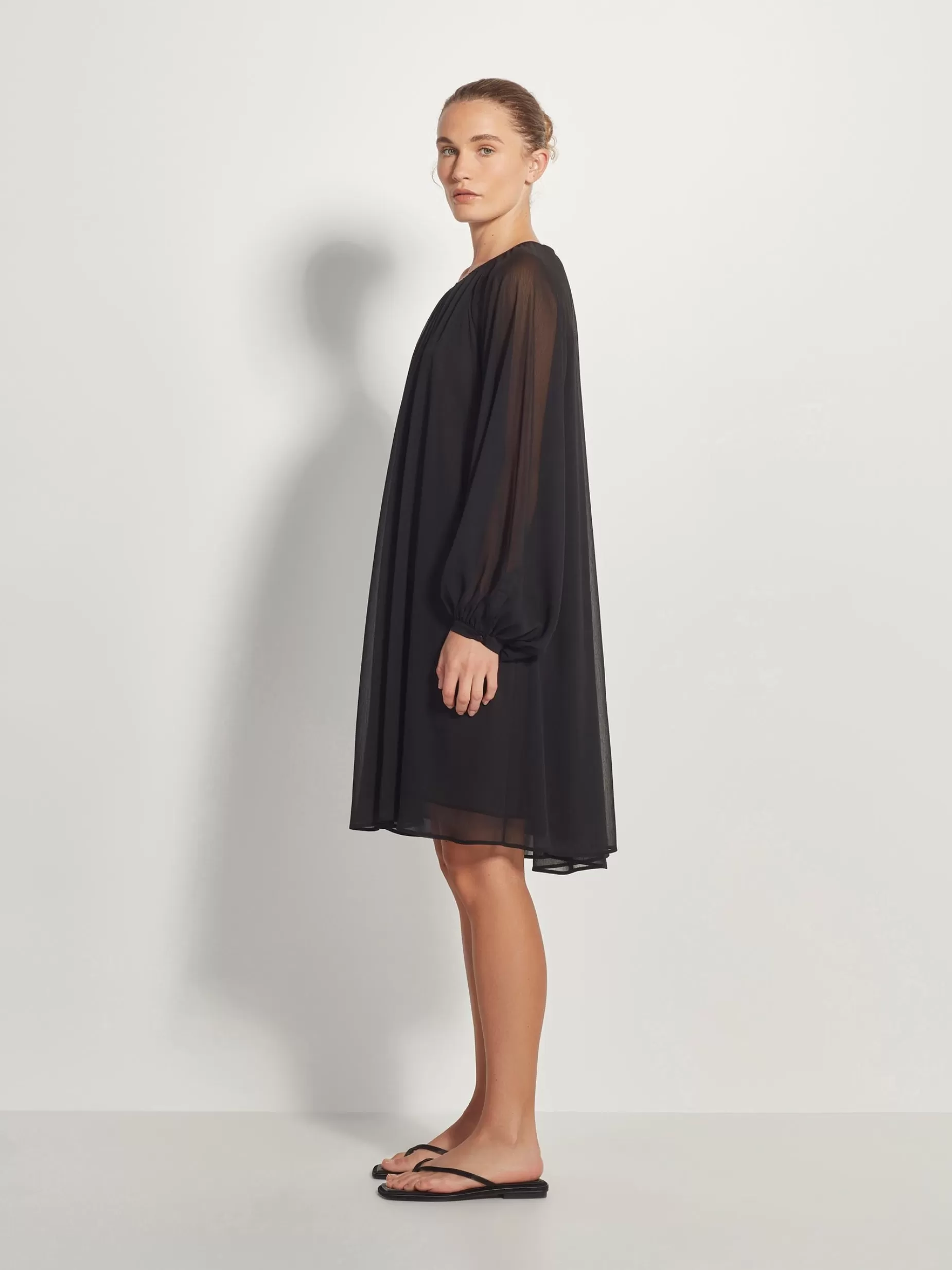 olly_dress_crinkle_chiffon_2.webp Women Juliette Hogan Olly Dress Crinkle Chiffon